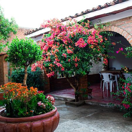 Villa Flores, Casa En El Centro De Маскота Экстерьер фото