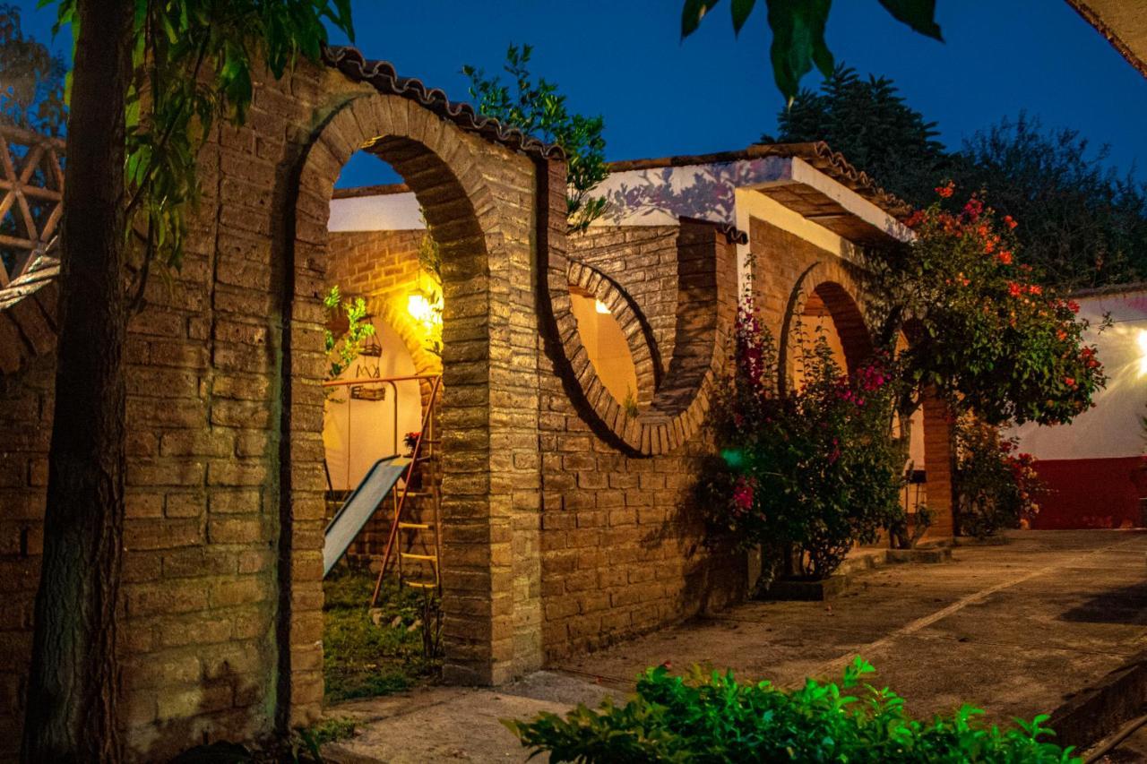 Villa Flores, Casa En El Centro De Маскота Экстерьер фото