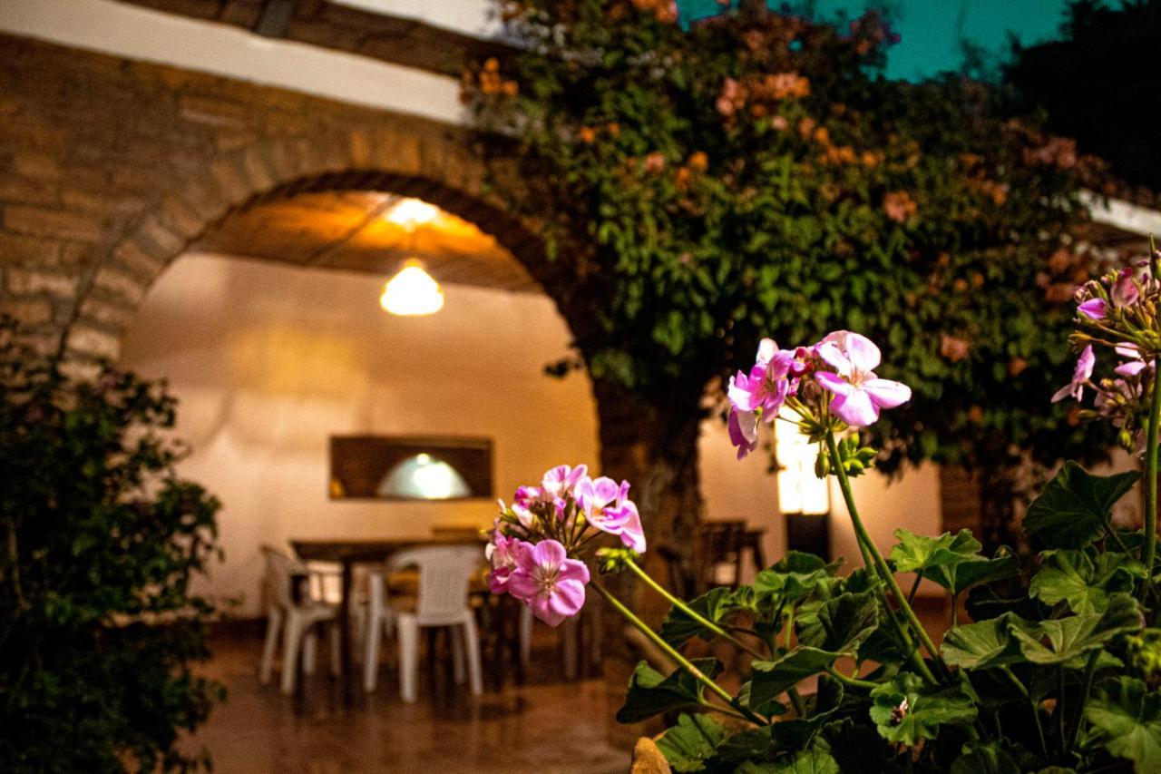 Villa Flores, Casa En El Centro De Маскота Экстерьер фото