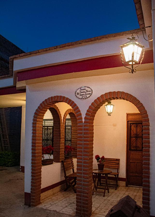 Villa Flores, Casa En El Centro De Маскота Экстерьер фото