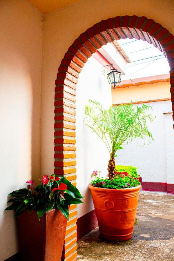 Villa Flores, Casa En El Centro De Маскота Экстерьер фото